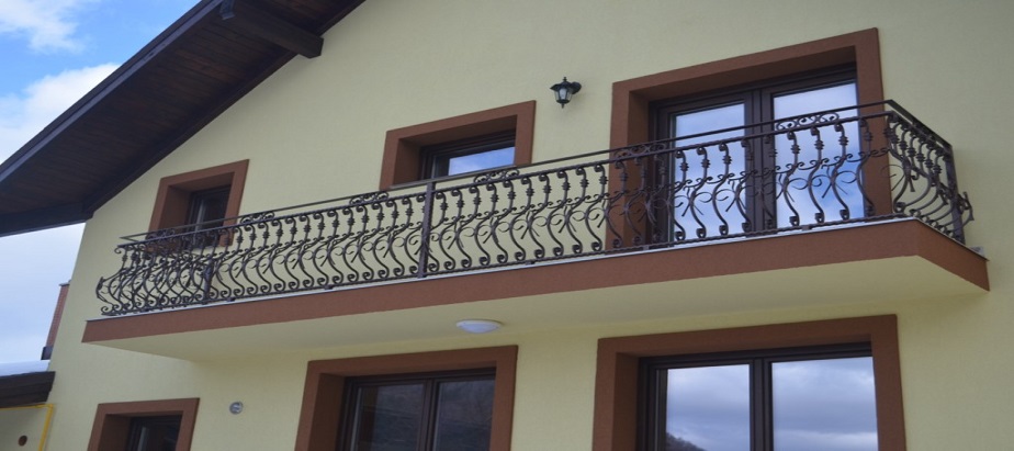 De ce se folosesc elemente din fier forjat pentru balustrada?