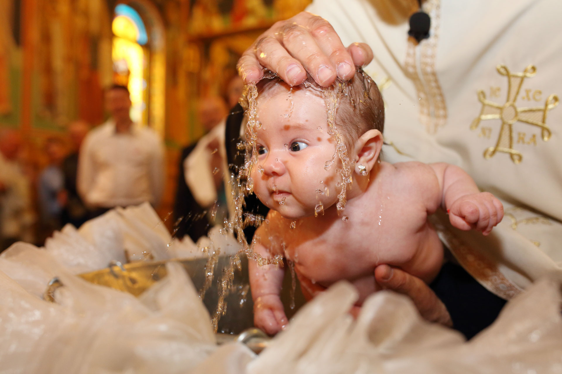 Cum planifici botezul si ce trebuie sa stii?