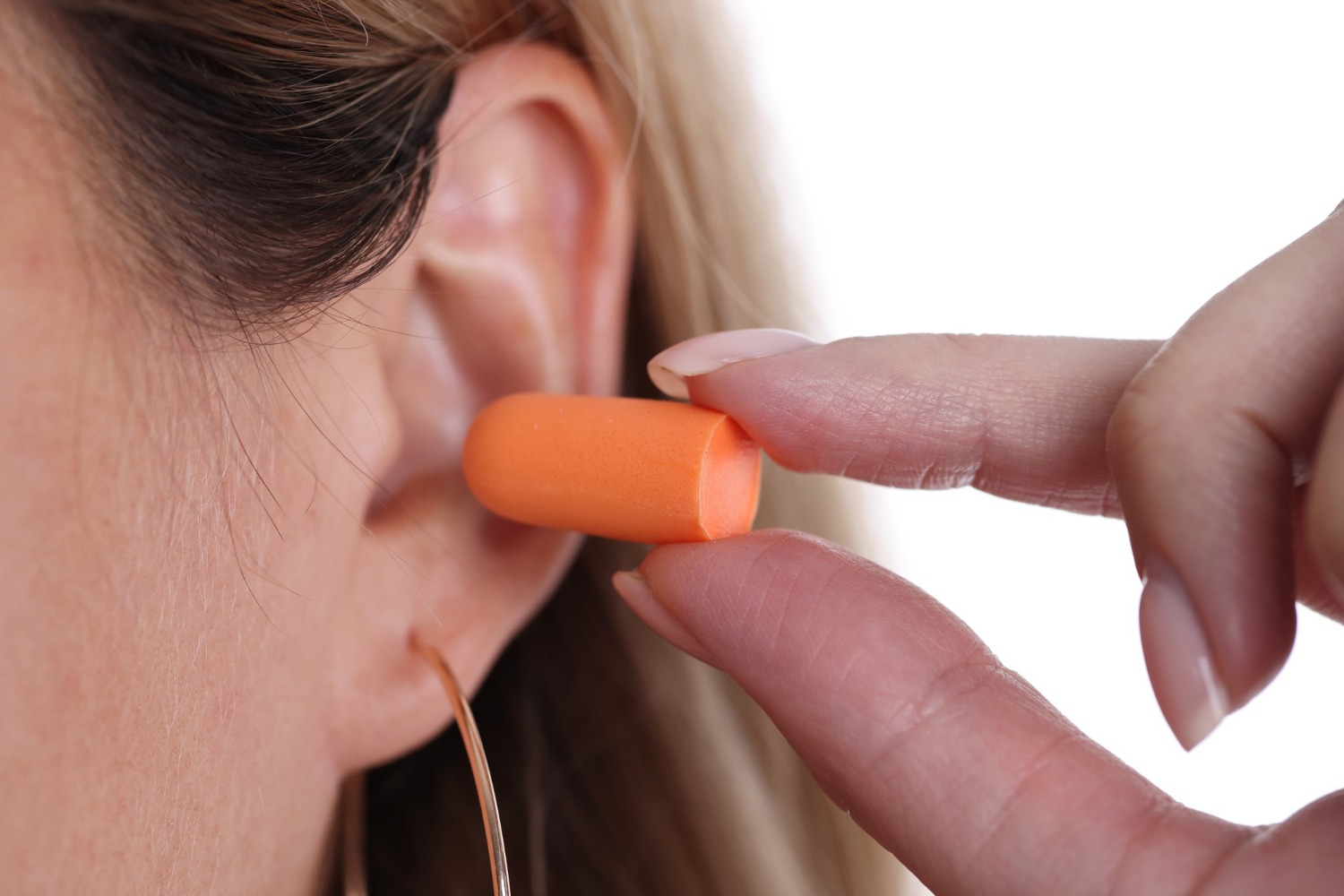 Dopurile de urechi sunt importante pentru eliminarea zgomotelor din jur