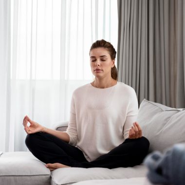 Strategii Eficiente pentru a te Relaxa Mai Ușor: Sfaturi și Tehnici pentru a Reduce Stresul și a Găsi Liniștea Interioară