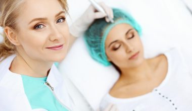 Ce pacienți sunt eligibili pentru lifting facial chirurgical?