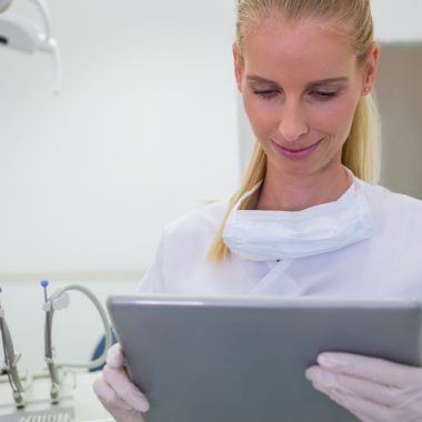 Ce este un laborator dentar 100% online și cum funcționează, de fapt